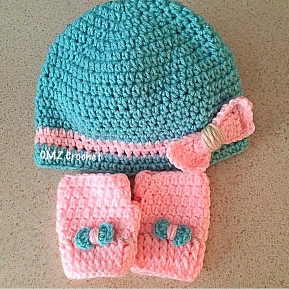 Hat & mittens